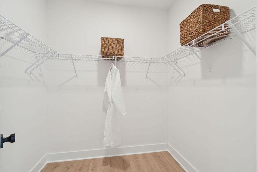 Spacious, unfurnished interior of a new home in Kings River Preserve, Hollywood (Image 23).