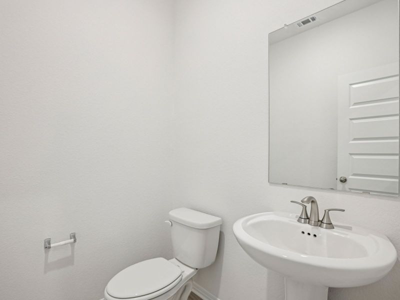 Image 12 of a home in Lakeside Meadows.