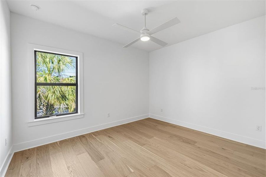 Spacious, unfurnished interior of a new home in , Tampa (Image 20).