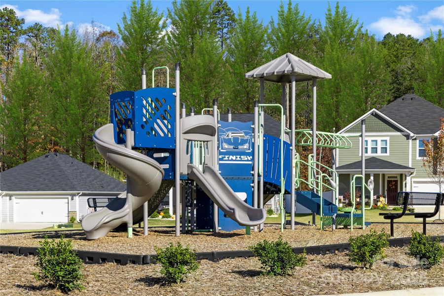 Community amenities in Bella Vista Heritage, Denver (Image 5).