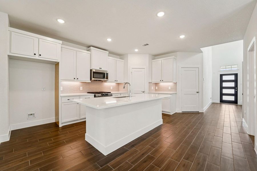 Furnished interior view inside a new home in The Woodlands Hills, Willis (Image 7). Furnished interior view inside a new home in The Woodlands Hills, Willis (Image 7).
