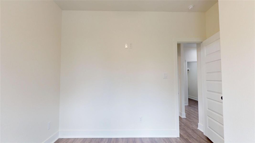 Spacious, unfurnished interior of a new home in , Houston (Image 40).