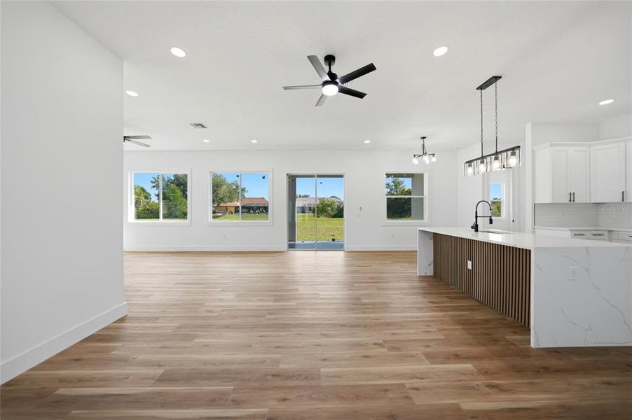 Spacious, unfurnished interior of a new home in , Punta Gorda (Image 34).