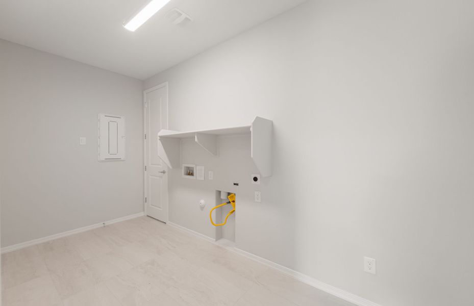 Spacious, unfurnished interior of a new home in Foothills at Northpointe, Peoria (Image 23).