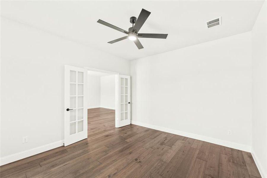 Spacious, unfurnished interior of a new home in Liberty, Melissa (Image 30).