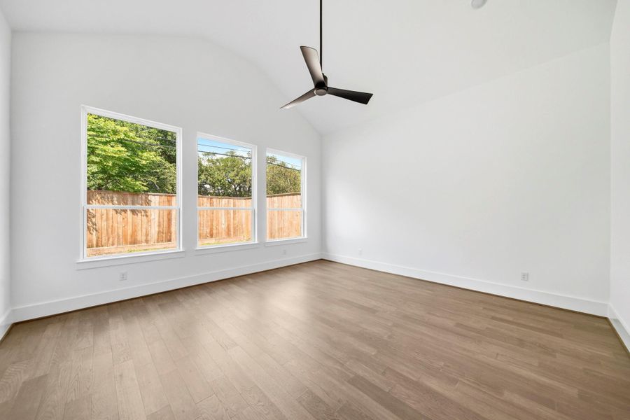 Spacious, unfurnished interior of a new home in , Houston (Image 11).