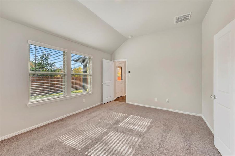 Spacious, unfurnished interior of a new home in Forest Park, Princeton (Image 39).