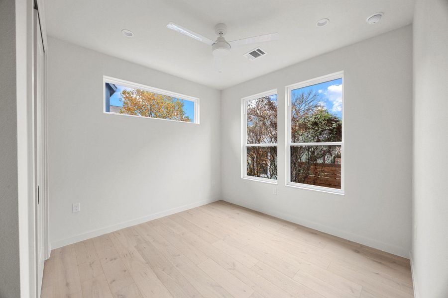 Spacious, unfurnished interior of a new home in , Austin (Image 28).