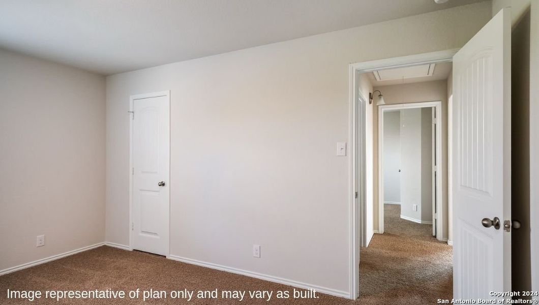 Spacious, unfurnished interior of a new home in Redbird Ranch, San Antonio (Image 16). Spacious, unfurnished interior of a new home in Redbird Ranch, San Antonio (Image 16).
