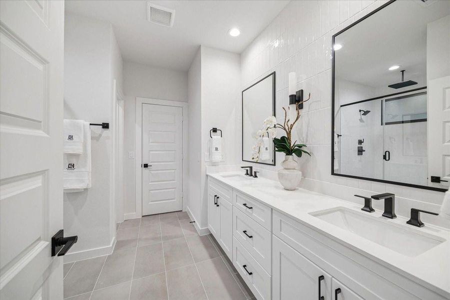 Furnished interior view inside a new home in Thornton Oaks, Houston (Image 18). Furnished interior view inside a new home in Thornton Oaks, Houston (Image 18).