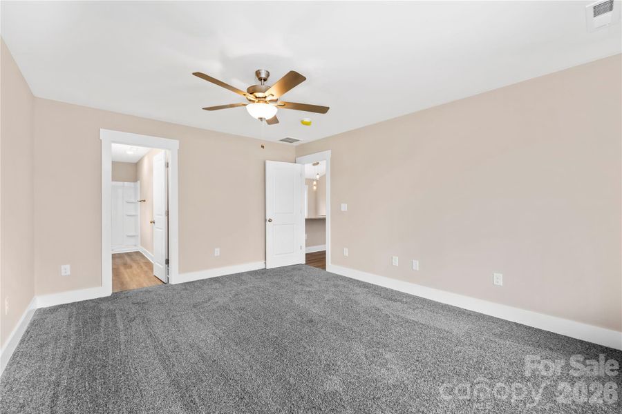 Spacious, unfurnished interior of a new home in , Gastonia (Image 28). Spacious, unfurnished interior of a new home in , Gastonia (Image 28).