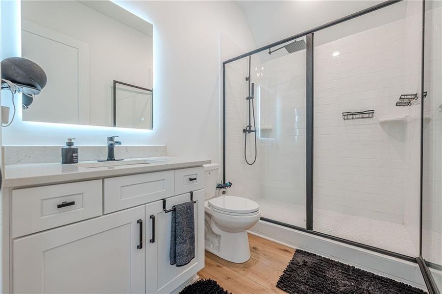 Furnished interior view inside a new home in , Waleska (Image 17).