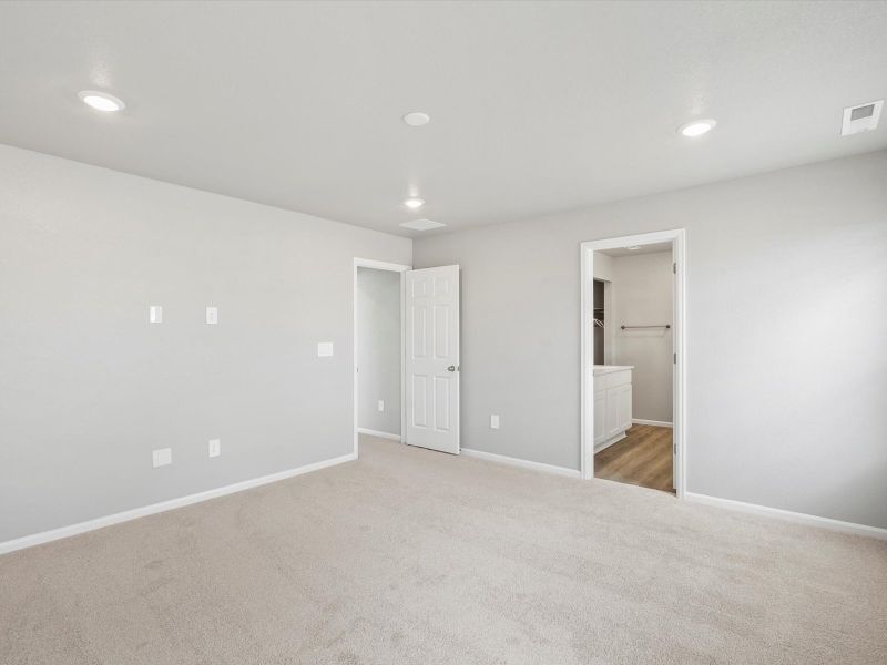 Spacious, unfurnished interior of a new home in Revere at Johnstown, Johnstown (Image 14).
