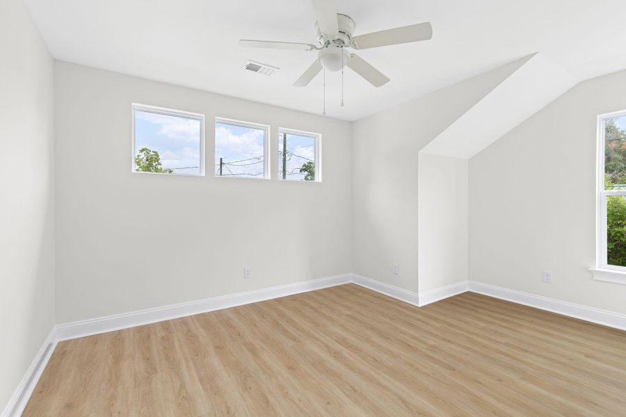 Spacious, unfurnished interior of a new home in , North Charleston (Image 21).