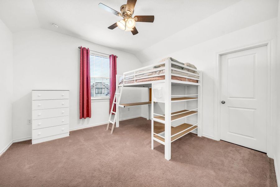 Spacious, unfurnished interior of a new home in Mavera, Conroe (Image 16).