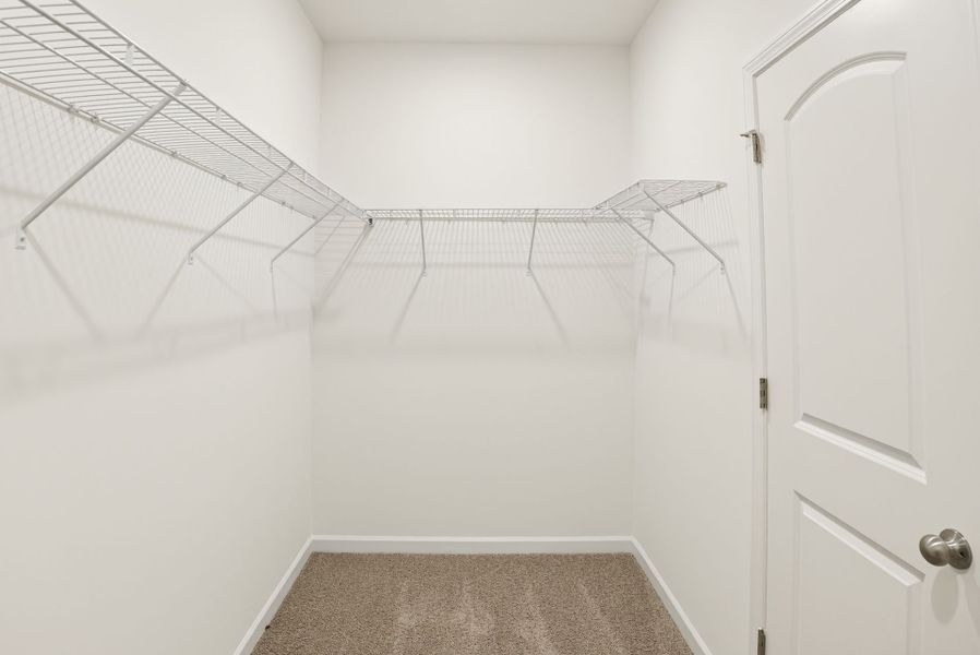 Spacious, unfurnished interior of a new home in Edgewater - The Links, Lancaster (Image 18).