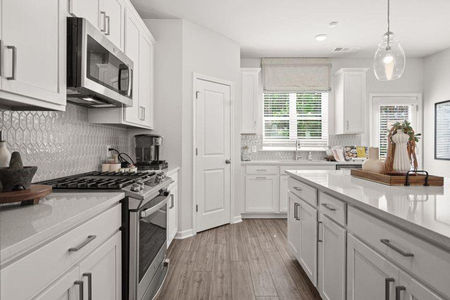 Furnished interior view inside a new home in Rosewood Farm, Lawrenceville (Image 8).