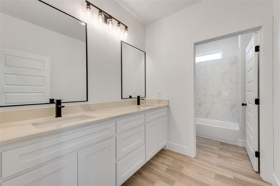 8500 Wild Colt Dr
Godley, TX 8500 Wild Colt Dr
Godley, TX