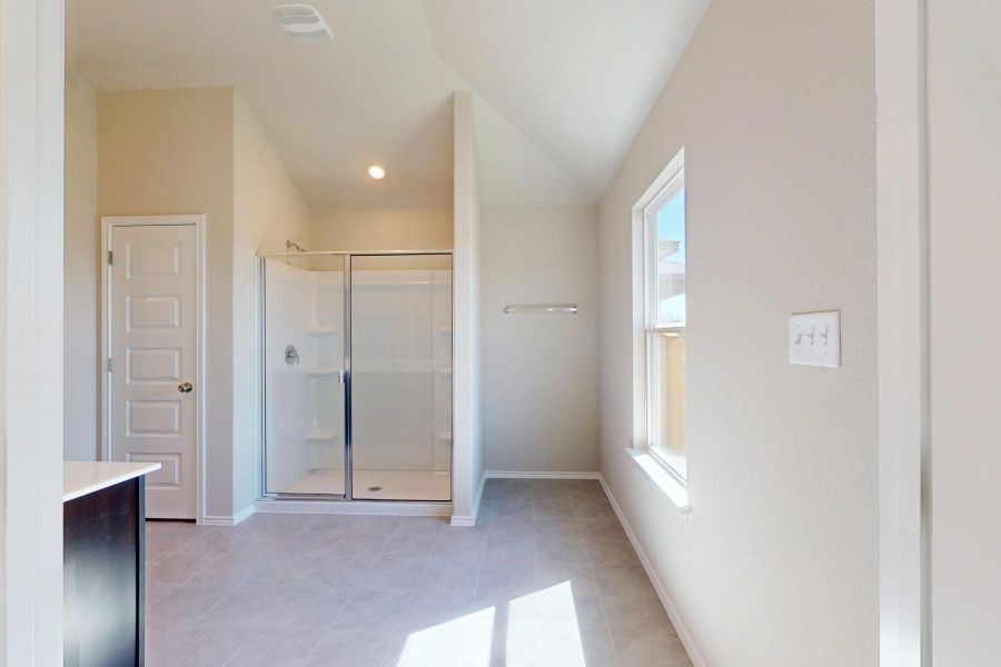 Spacious, unfurnished interior of a new home in Carillon, Manor (Image 24).