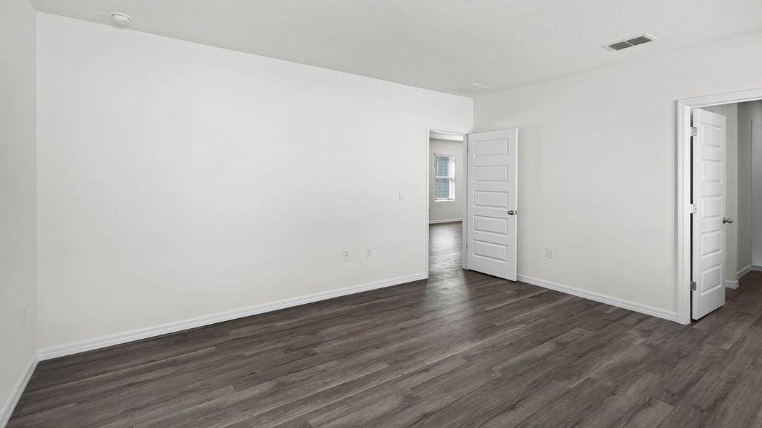 Representative unfurnished interior of a home built from the ASTOR by D.R. Horton in Harmony at Lake Eloise, Winter Haven (Image 16).
