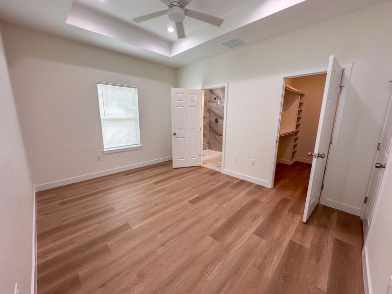 Spacious, unfurnished interior of a new home in , Lockhart (Image 18).