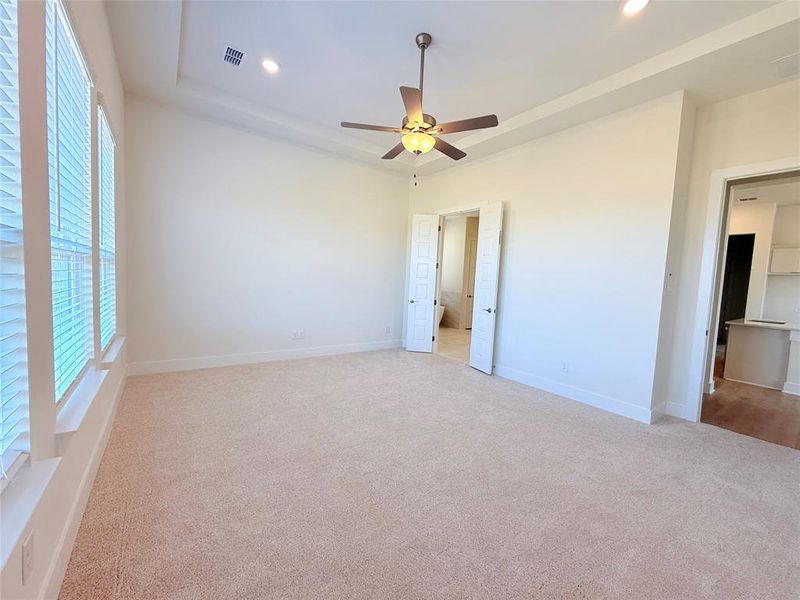 Spacious, unfurnished interior of a new home in Polo Ridge, Forney (Image 12).