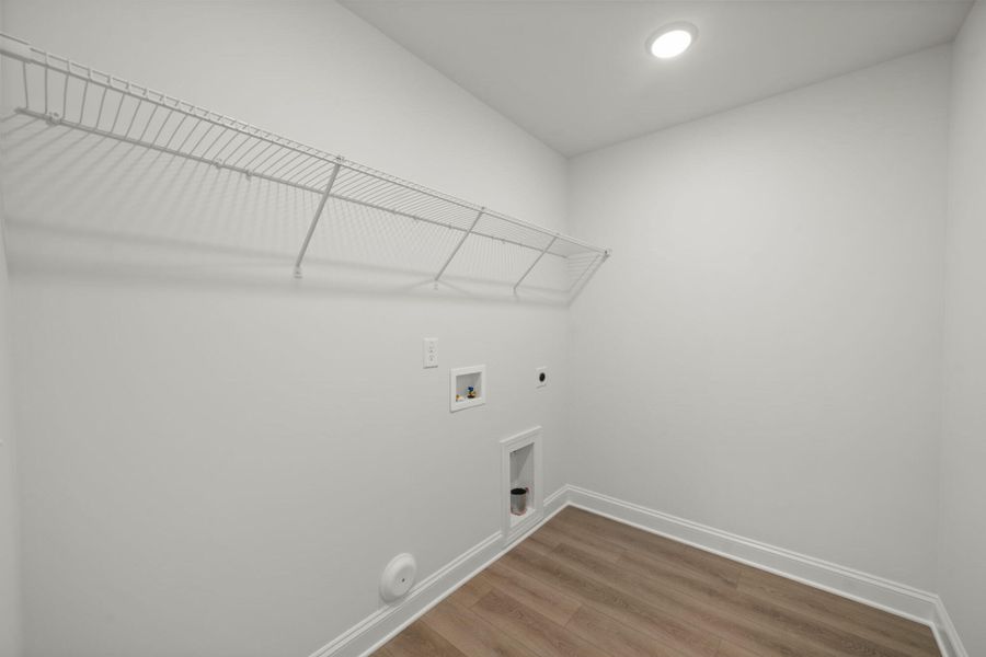 Spacious, unfurnished interior of a new home in Pisgah Park, Kernersville (Image 32).