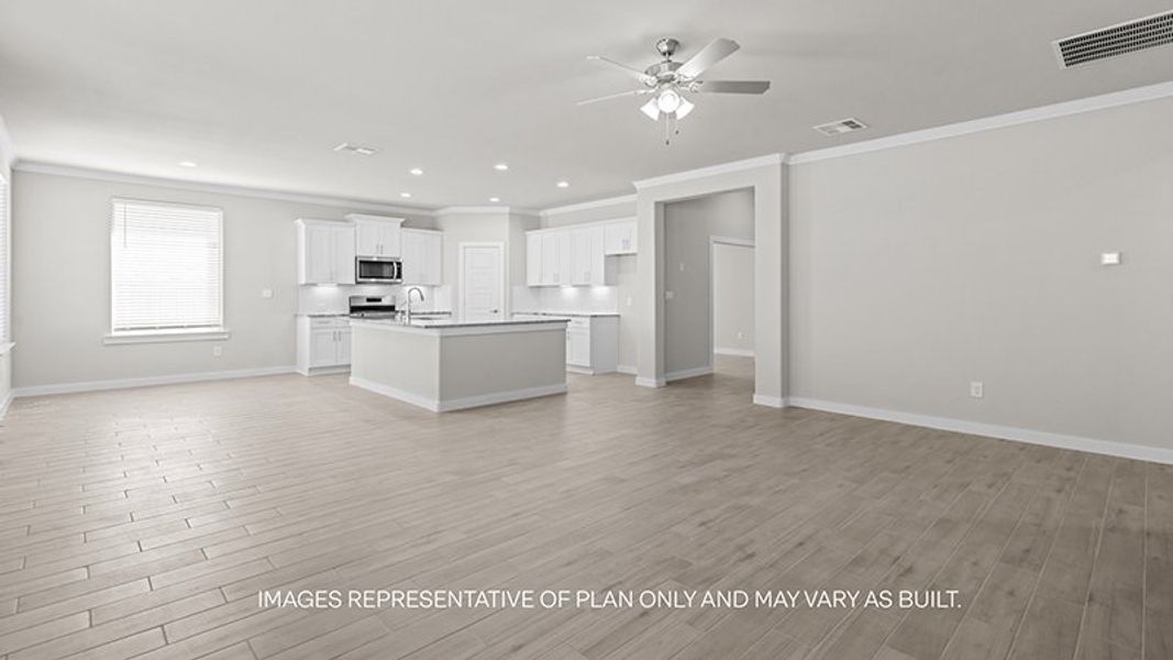 Spacious, unfurnished interior of a new home in Westmont, Lubbock (Image 14).