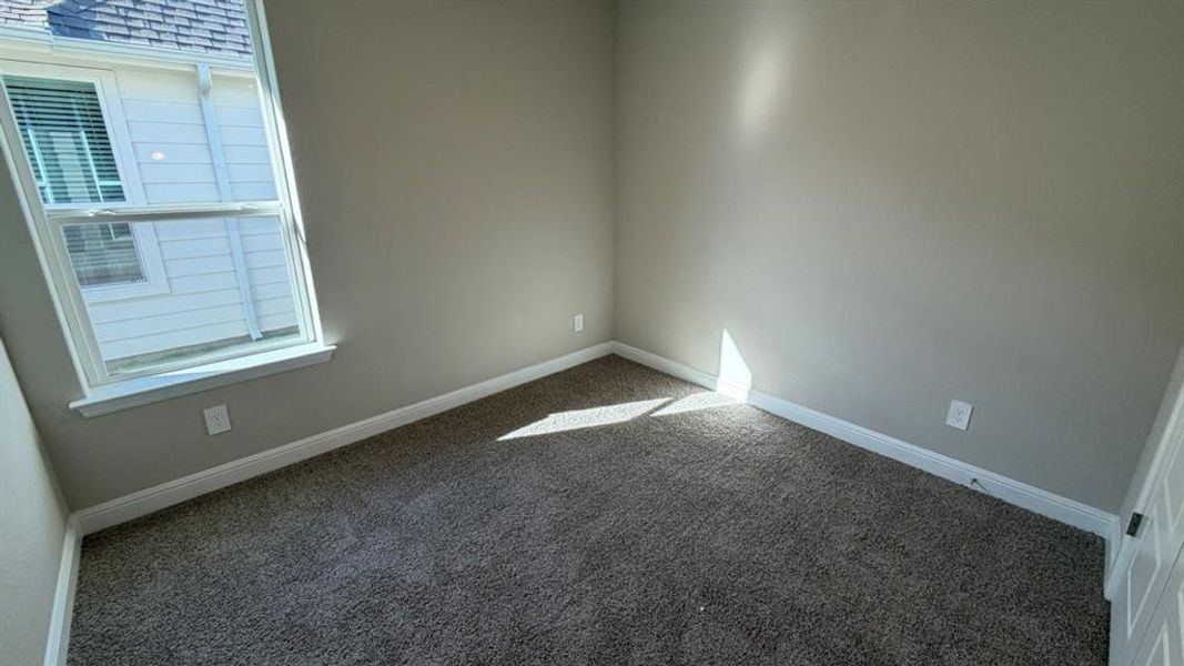 Spacious, unfurnished interior of a new home in Rock Creek Ranch, Fort Worth (Image 19).