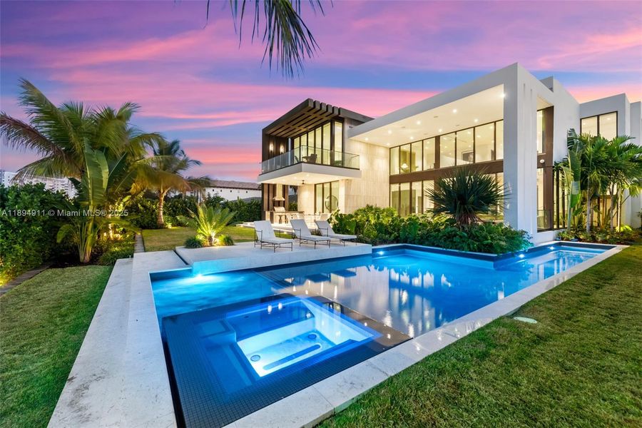 Community amenities in , Hallandale Beach (Image 34).