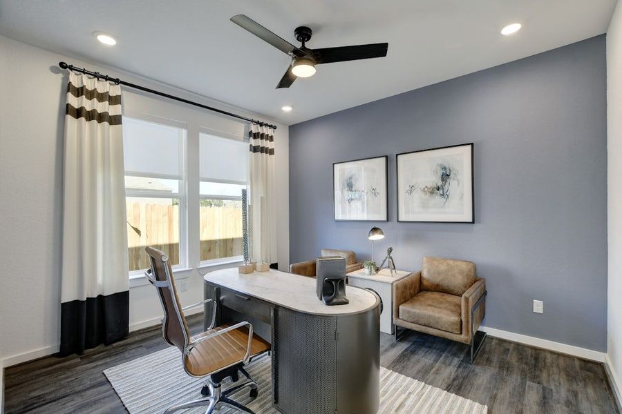 Furnished interior view inside a new home in Anthem, Kyle (Image 20).