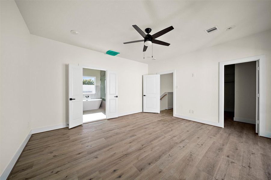 Spacious, unfurnished interior of a new home in , Houston (Image 24).