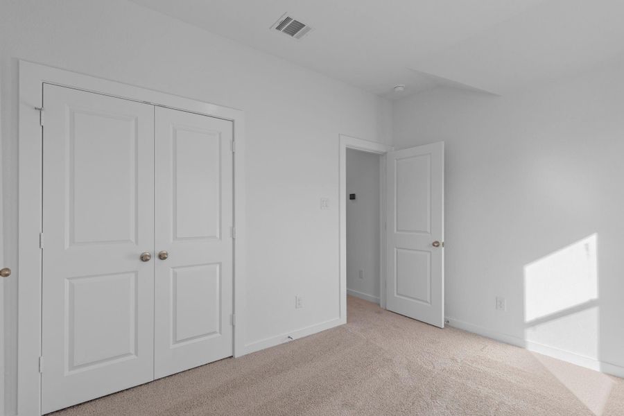 Spacious, unfurnished interior of a new home in Elyson 45' & 70', Katy (Image 27). Spacious, unfurnished interior of a new home in Elyson 45' & 70', Katy (Image 27).