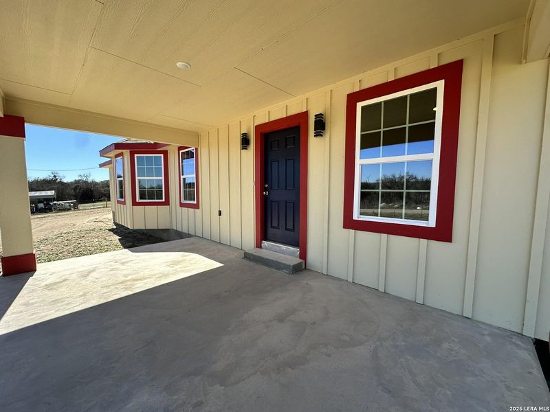 Exterior details and patio area of a home in , Floresville (Image 18).