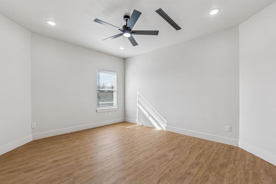 Spacious, unfurnished interior of a new home in , Dallas (Image 17). Spacious, unfurnished interior of a new home in , Dallas (Image 17).