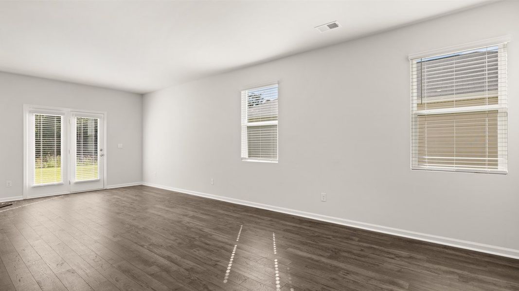 Spacious, unfurnished interior of a new home in Highland Hills, Graniteville (Image 16).