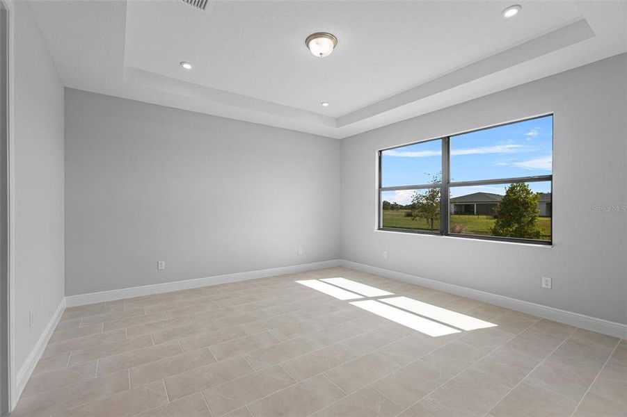 Spacious, unfurnished interior of a new home in Woodland Preserve, Parrish (Image 19).