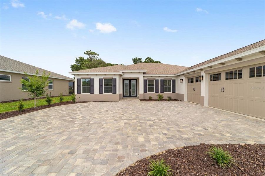 Exterior details and patio area of a home in , Ocala (Image 27). Exterior details and patio area of a home in , Ocala (Image 27).