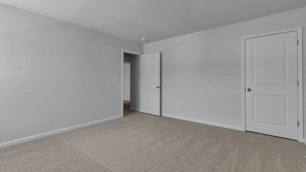 Spacious, unfurnished interior of a new home in Middleton, Greensboro (Image 23).