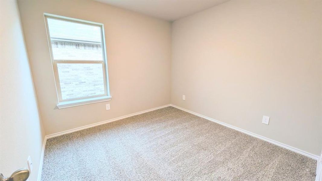 Spacious, unfurnished interior of a new home in Sunnycreek, Fort Worth (Image 17).
