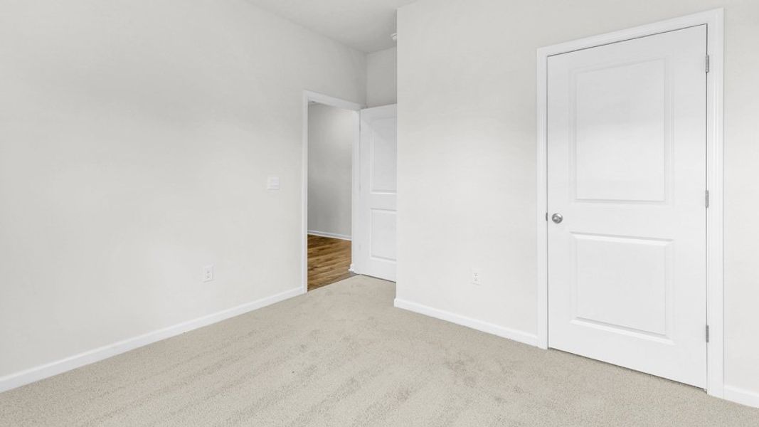 Spacious, unfurnished interior of a new home in Bryson Park, Lexington (Image 14).