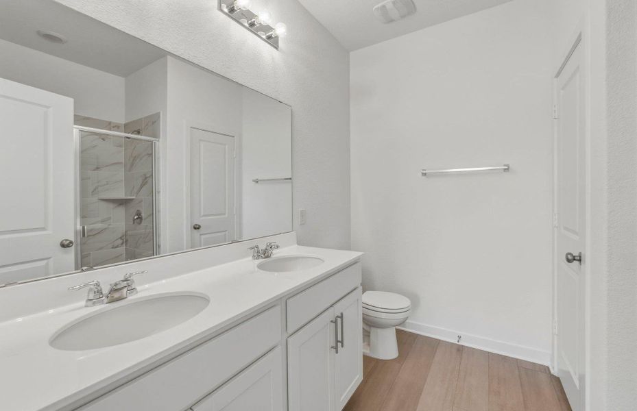 Furnished interior view inside a new home in Skyview, Belton (Image 7).