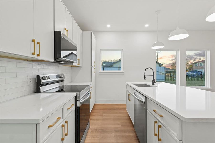 Furnished interior view inside a new home in , Dallas (Image 8). Furnished interior view inside a new home in , Dallas (Image 8).