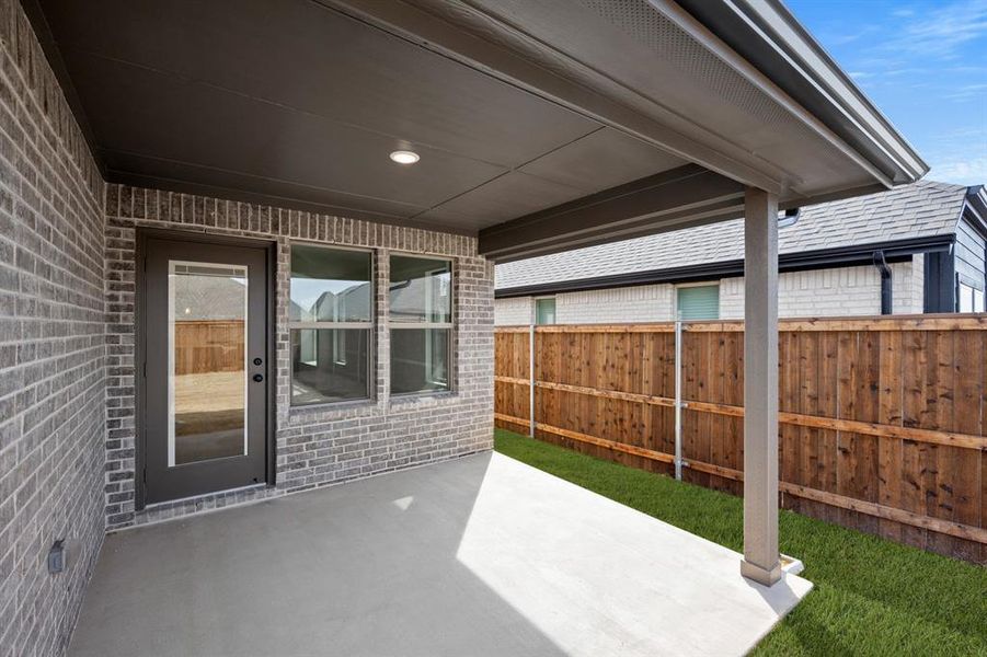 7729 Stubblefield- Back-3