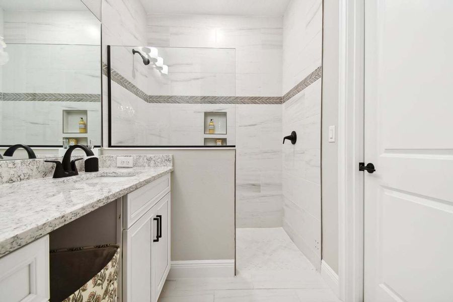 Representative furnished interior of a home built from the Sandpiper by William Ryan Homes in Fairway Pointe - Villa Community, Sun City Center (Image 21).