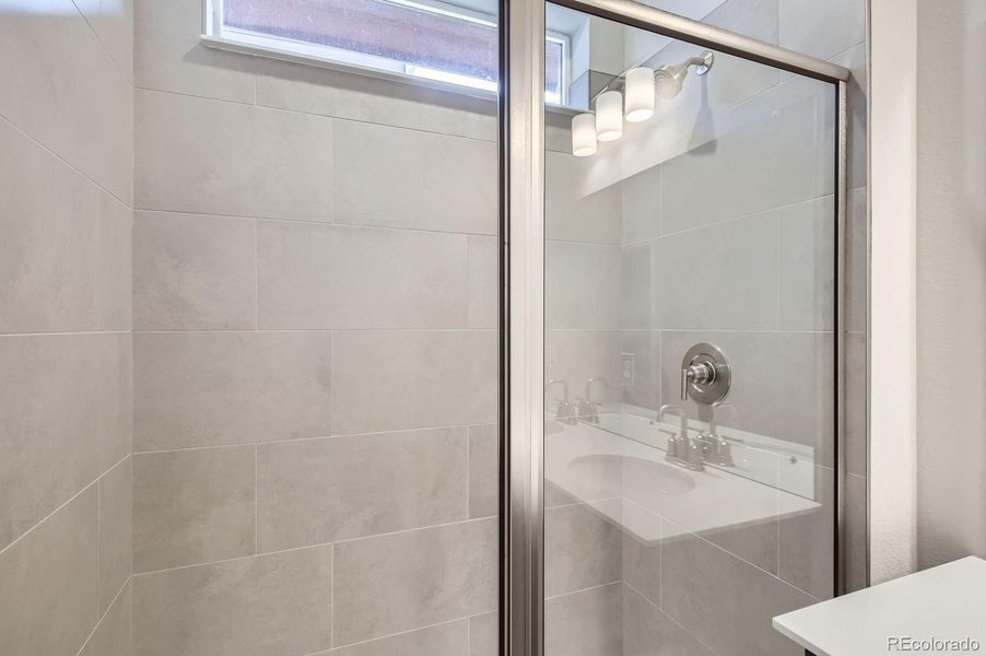 Furnished interior view inside a new home in Wolf Creek Run, Strasburg (Image 16).