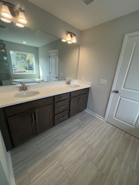 Furnished interior view inside a new home in Oakley Pointe, Moncks Corner (Image 4).