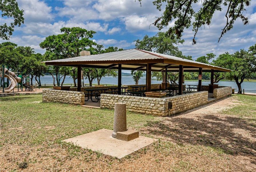 Community amenities in , Lago Vista (Image 18).