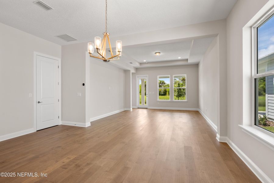 Spacious, unfurnished interior of a new home in Madeira, St. Augustine (Image 23).