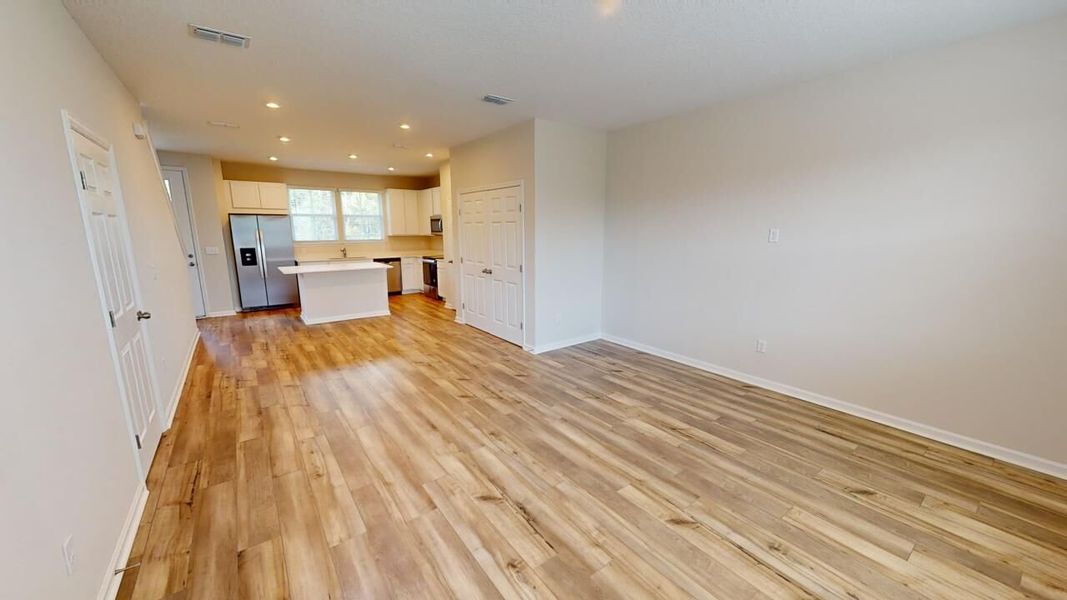 Spacious, unfurnished interior of a new home in RiverTown, St. Johns (Image 9).